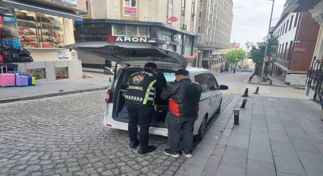 Avrasya Tünelinde tek tekerlek üzerinde gitti: O anlar kamerada