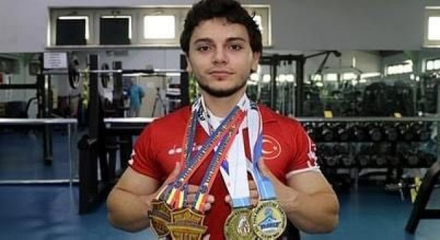Avrupa Bilek Güreşi Şampiyonasında Sakaryalı gençten gururlandıran başarı