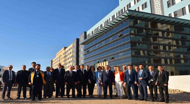 Aydın Şehir Hastanesi hızla yükseliyor