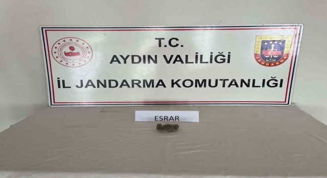 Aydında jandarma ekipleri uyuşturucuya geçit vermiyor