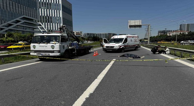 Bahçelievlerde makas faciası: Motosiklet sürücüsü bariyere çarptı, arkadaşı hayatını kaybetti