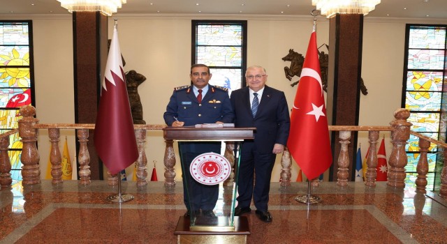 Bakan Güler, Katar Genelkurmay Başkanı Al-Nabeti kabul etti