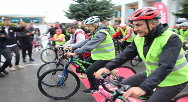 Bakan Uraloğlu, Trabzonda pedal çevirdi