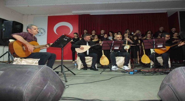 Balıkesirde doktor ve hemşirelerden Şifalı Ezgiler Konseri