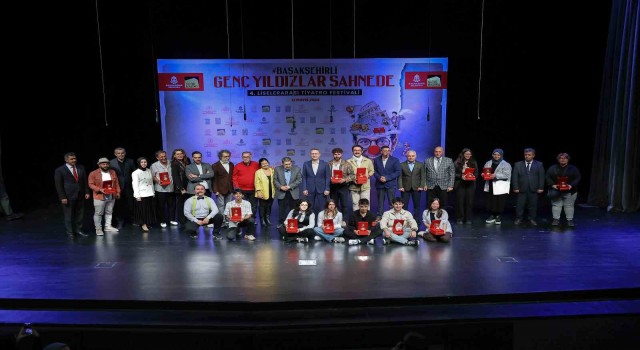 Başakşehir Liseler Arası Tiyatro Festivalinde final heyecanı