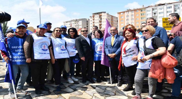 Başkan Ataç, 1 Mayısı işçilerle kutladı