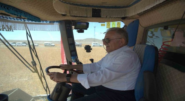 Başkan Büyükkılıç: Çiftçinin en güçlü destekçisi olarak Türkiyeye örnek oluyoruz