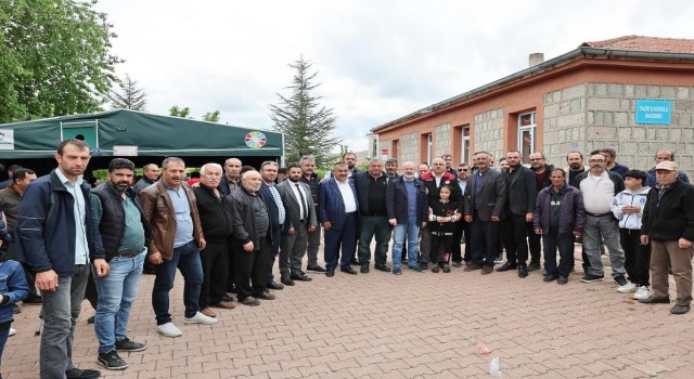 Başkan Çolakbayrakdar, şükür sofrasında vatandaşlarla buluştu