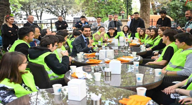 Başkan Eren Ali Bingöl, 19 Mayısı gençlerle planladı