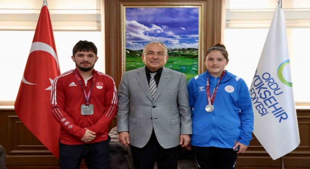 Başkan Güler, başarılı sporcuların hedefini ‘Avrupa ve Dünya şampiyonluğu olarak belirledi