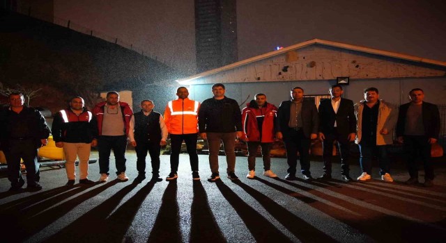 Başkan Onursal Adıgüzel gece mesaisinde işçi ve emekçilerin 1 Mayısını kutladı