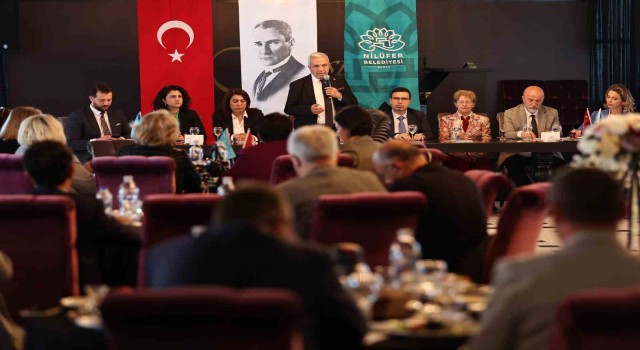 Başkan Özdemirden muhtarlara eşit hizmet sözü
