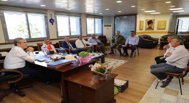 Başkan Tetik, Halk Gününde vatandaşın sorunlarını dinledi
