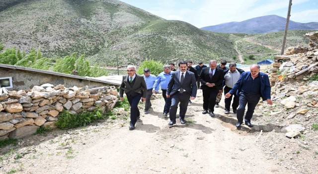 Battalgazide yol çalışmaları sürüyor