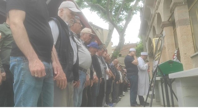 Bayramiçte motosiklet kazasında hayatını kaybeden çocuk toprağa verildi