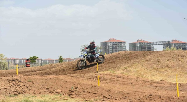 Bekir Yunus Uçar: “Türkiye Motokros etabının açılışını dünyanın en güzel motokros parkuru olan Afyonkarahisarda açtık”