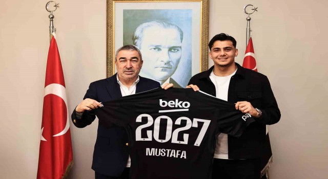 Beşiktaş, Mustafa Erhan Hekimoğlunun sözleşmesini yeniledi