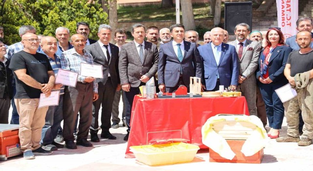 Bilecikte bu yıl 233 ton bal hasadı bekleniyor