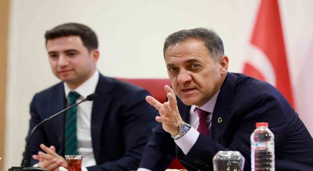 Bingöl Valisi Ahmet Hamdi Usta, Gençte muhtarlarla bir araya geldi