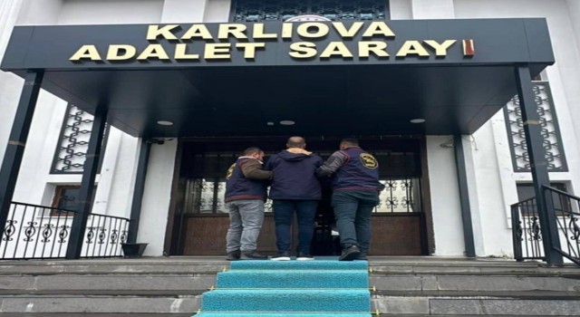 Bingölde JASAT dedektifleri aranan 2 şahsı yakaladı