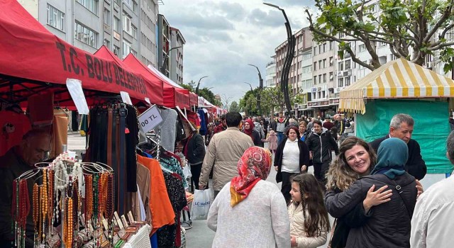 Bolunun ‘Babası 35nci şükran günlerinde anıldı: “İzzet Baysal ismini Boludan çıkardığımızda geriye bir hiç kalır”