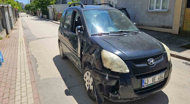 Bursada cip ile motosiklet çarpıştı: 3 yaralı