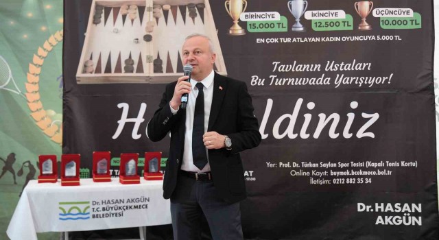 Büyükçekmecede kıran kırana tavla turnuvası heyecanı