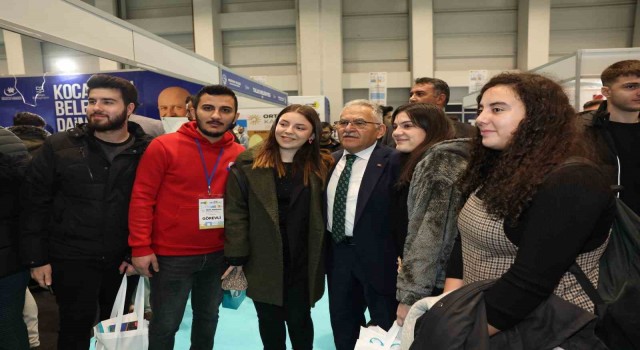 Büyükşehirin Kayseri Kariyer Merkezi Projesi ile 5 bin 757 kişi iş buldu