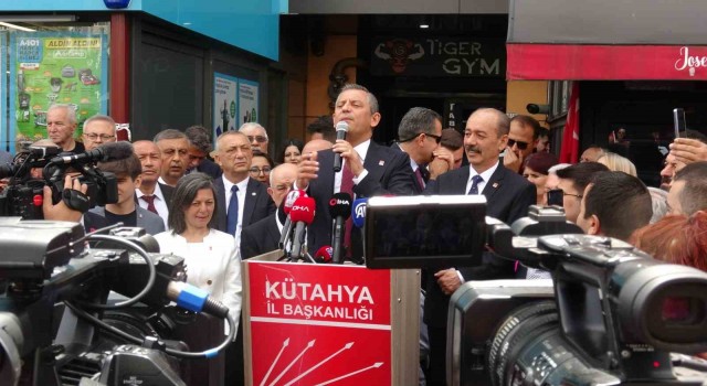 CHP Genel Başkanı Özgür Özel: Kim hakkını arıyorsa yanında olacağız