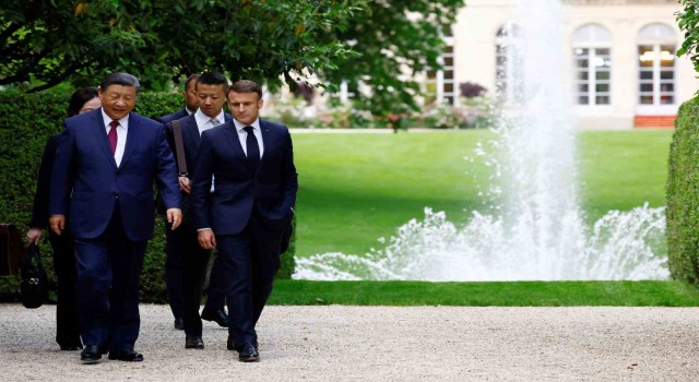 Çin Devlet Başkanı Xi, Pariste Macron ve von der Leyen ile bir araya geldi