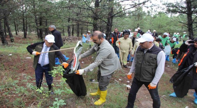 Çorum Valisi Dağlı: “Ormanlık alanlarda piknik yapmayalım, ateş yakmayalım, ormanlarımızı koruyalım”