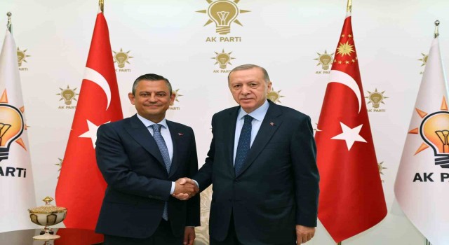 Cumhurbaşkanı Erdoğan, CHP Genel Başkanı Özeli kabul etti