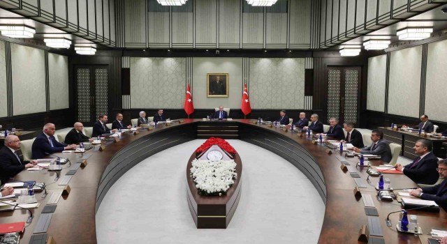 Cumhurbaşkanlığı Kabinesi, Cumhurbaşkanı Recep Tayyip Erdoğan başkanlığında Beştepede toplandı.