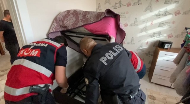 Diyarbakırda aralarında avukatın da olduğu 9 şüpheli tutuklandı