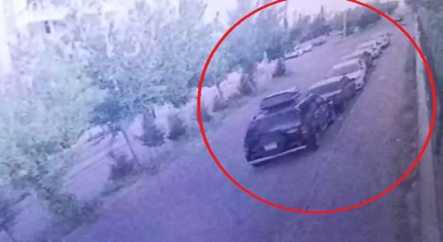 Diyarbakırda çocuk sürücüler, ciple 4 otomobile çarptıktan sonra kaçtı