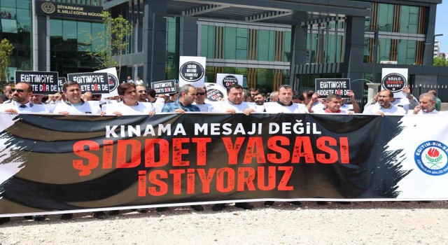 Diyarbakırda eğitimciler kendilerine yönelik şiddete dikkat çekti