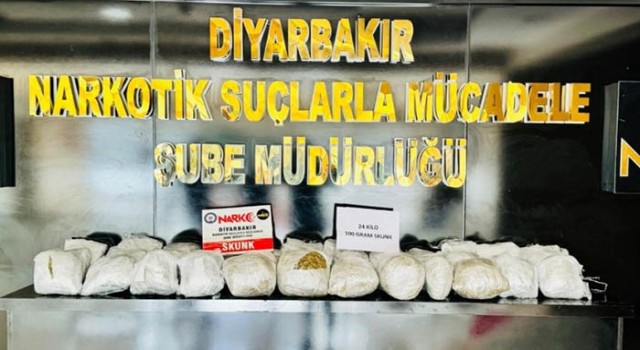 Diyarbakırda gözaltına alınan 587 şüpheliden 44ü tutuklandı
