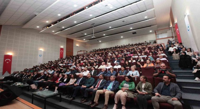 ‘Dünyanın geleceğinde bizleri neler bekliyor paneli düzenlendi