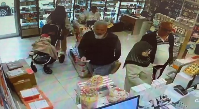 Eczaneye bebek arabasıyla geldi bin 500 TLlik güneş kremi çaldı