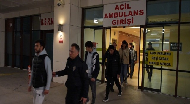 Edirnede kaçak göçmen operasyonu: Bir insan kaçakcısı ve 8 kaçak göçmen yakalandı