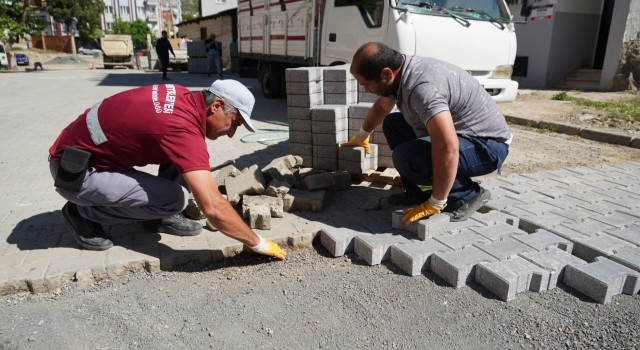 Edremit Belediyesi yol çalışmalarına hız verdi