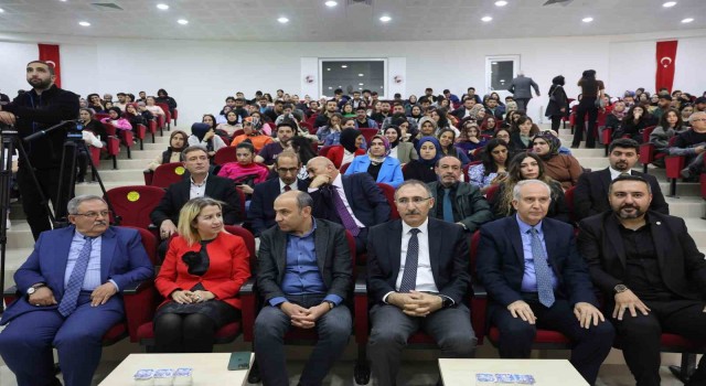 Elazığda ‘Bilişim Çağında Dezenformasyon konferansı gerçekleşti