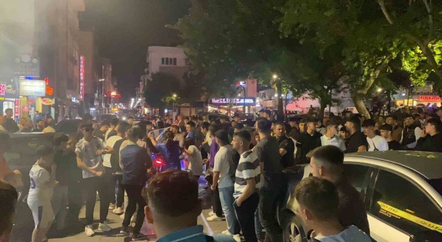 Erbaalılar 2nci lig vizesini alan takımını kutladı
