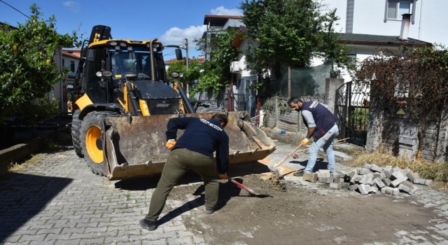 Erenlerde Temizlik İşleri Müdürlüğü ekipleri 33 mahallede hummalı şekilde çalışıyor