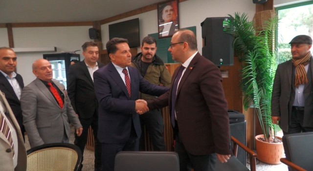 Esenyurt Belediye Başkanı Özer, gazi ve şehit aileleriyle bir araya geldi