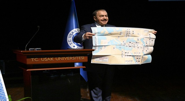 Eski Orman ve Su İşleri Bakanı Prof. Dr. Eroğlu, Uşak Üniversitesi öğrencileriyle buluştu