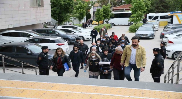 Eskişehir merkezli fuhuş operasyonunda yakalanan şüphelilerden 4ü tutuklandı