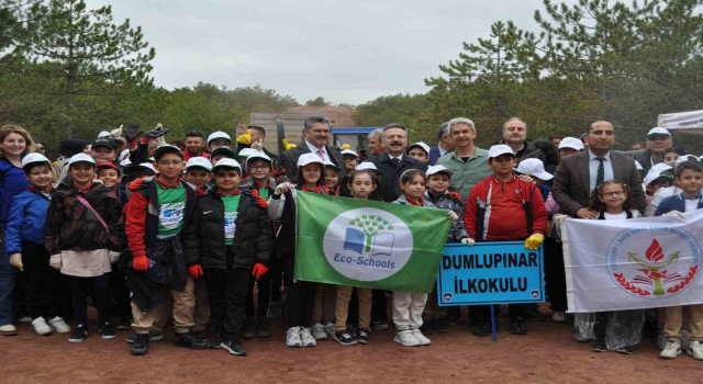 Eskişehirde Orman Benim etkinliğinde, yangınlara neden olabilecek malzemeler toplandı