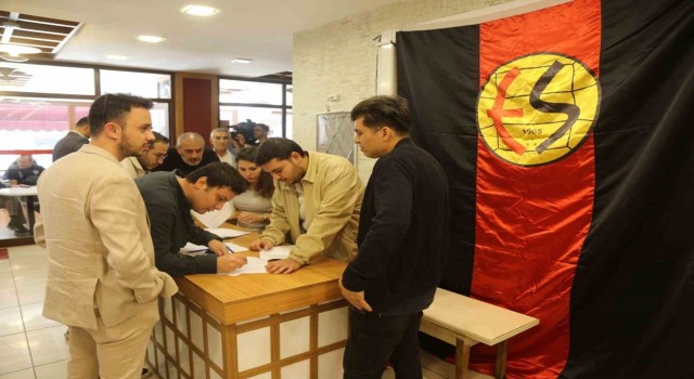 Eskişehirsporun seçimli genel kurulu 2 Hazirana ertelendi