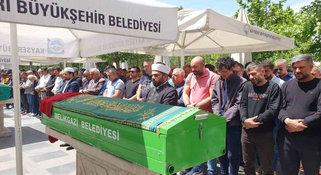 Feci kazada hayatını kaybeden öğretmen Kayseride toprağa verildi